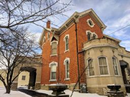 Allison & Rose Funeral Home in Covington Kentucky