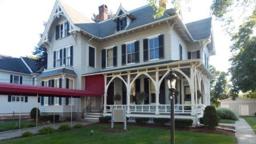 Lyons Funeral Home in Thomaston Connecticut