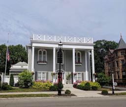 Herr-Riggs Funeral Home in Middletown Ohio