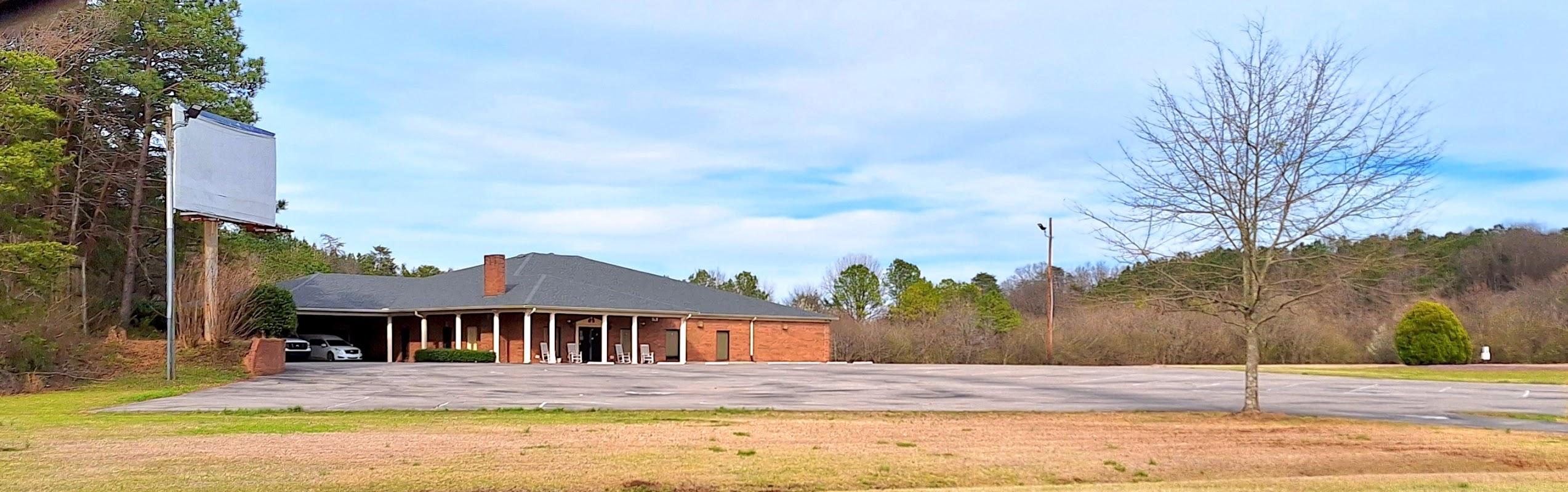 Crestview Memorial Funeral Home & Garden building in Adamsville, Alabama