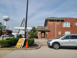 Allan & Ciuferi Funeral Home building in Collinsville, Illinois