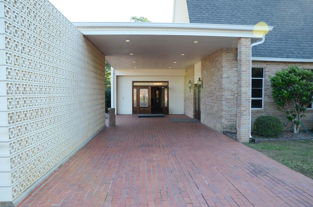 Foreman Brown-Service Funeral Home in Andalusia Alabama