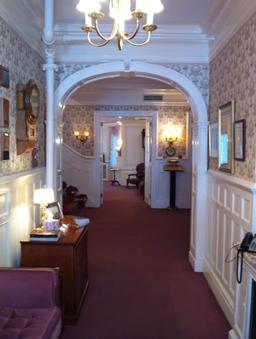 Applebee-Mcphillips Funeral Home Inc in Middletown New York