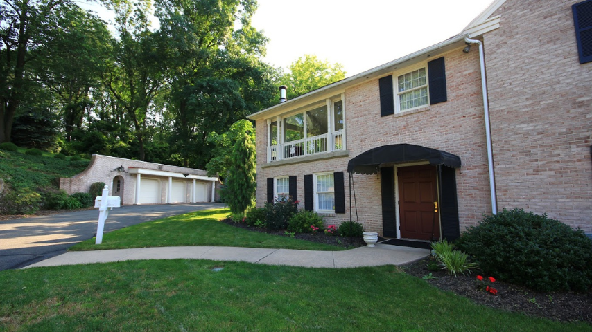 Bean Funeral Homes & Crematory building in Reading, Pennsylvania