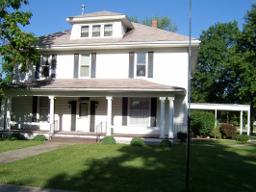 Bienhoff Funeral Homes building in Center, Missouri