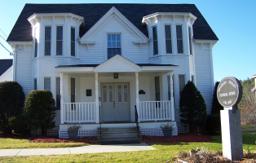 Bragdon-Finley Funeral Home in Monmouth Maine