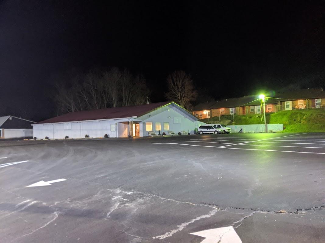 Brown Funeral Chapel in Byrdstown Tennessee