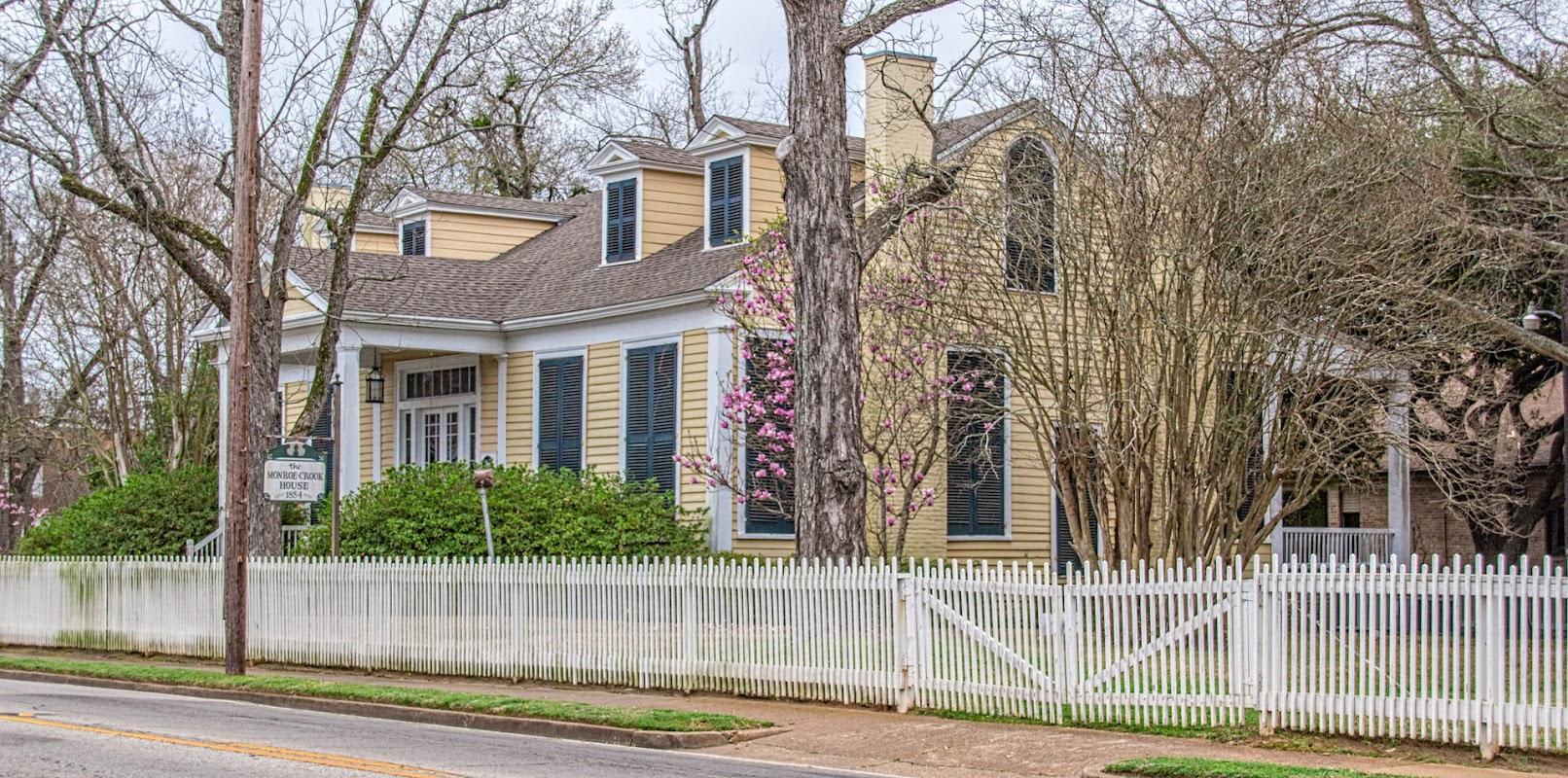 Callaway-Allee Funeral Home in Crockett Texas