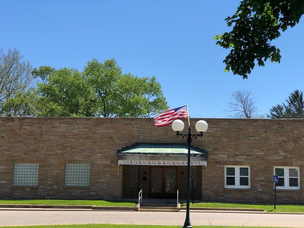 Calvert-Belangee Bruce Funeral Home building in Farmer City, Illinois