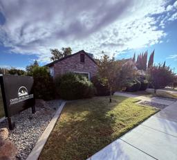 Chapel Of The Twin Cities building in Yuba City, California