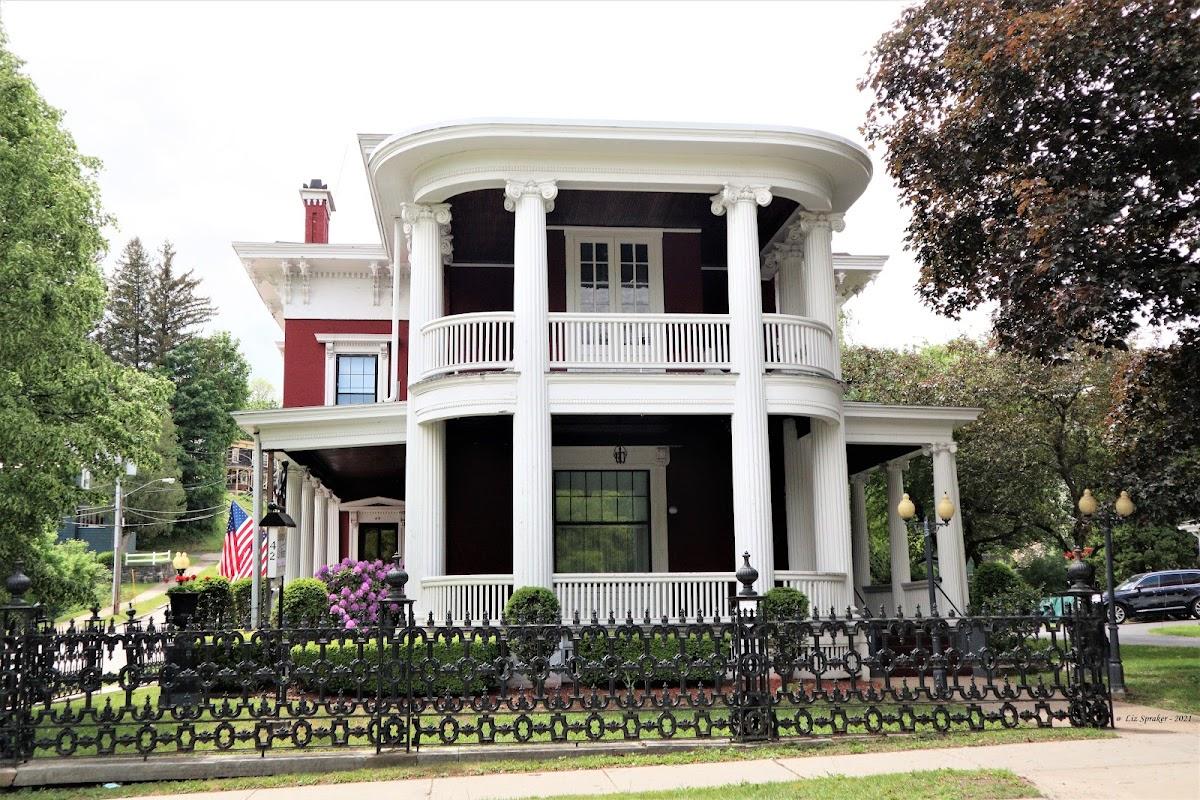 Chapman-Moser Funeral Home in Little Falls New York