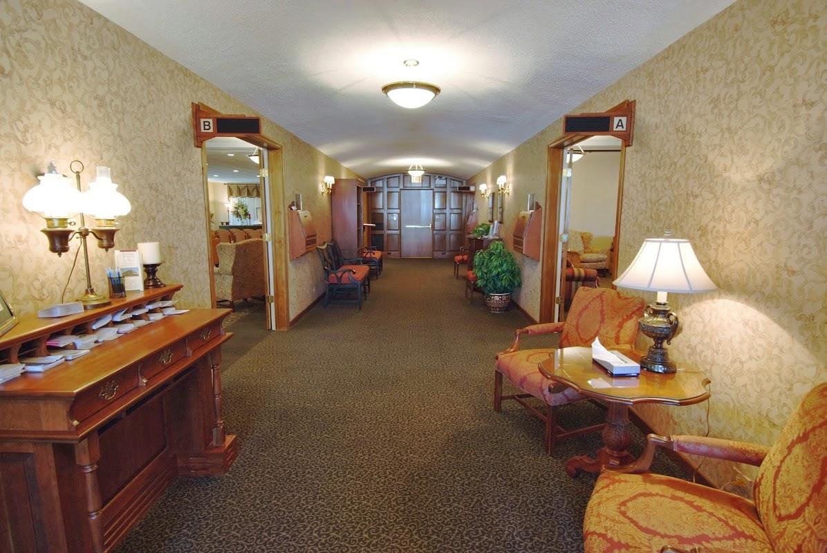 Colonial-Wojciechowski Funeral Chapel in Chicago Illinois