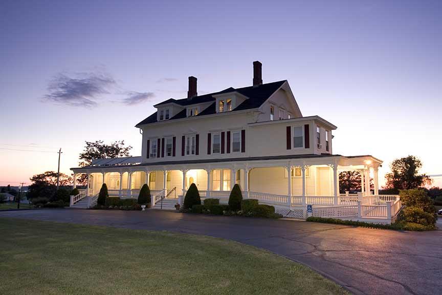 Connors Funeral Home in Portsmouth Rhode Island