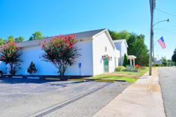 Currie Funeral Home in Kilmarnock Virginia