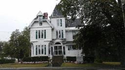 David E Desmond Funeral Services building in Bath, Maine