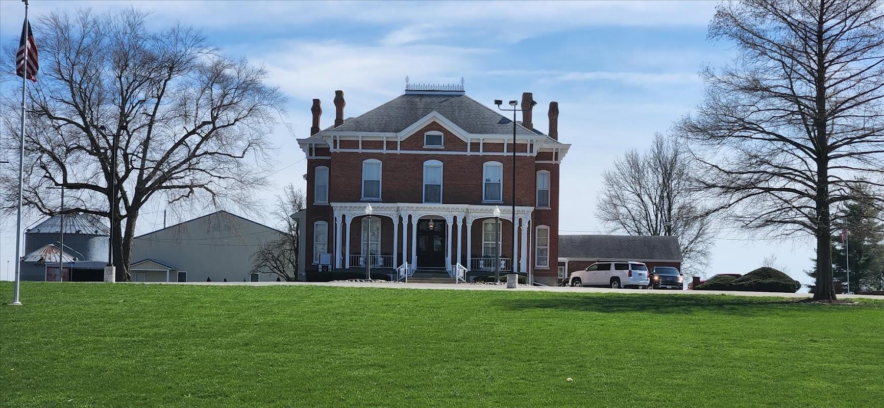 Davis-Anderson Funeral Home building in Carlinville, Illinois