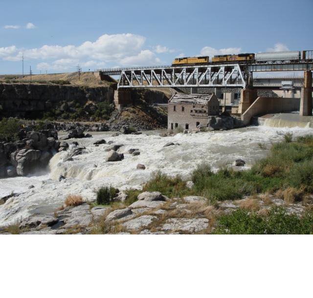 Davis-Rose Mortuary in American Falls Idaho