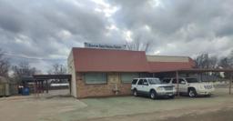 Dearion & Davis Funeral Parlor in Gladewater Texas