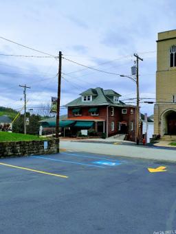 Dearth Funeral Home in New Salem Pennsylvania