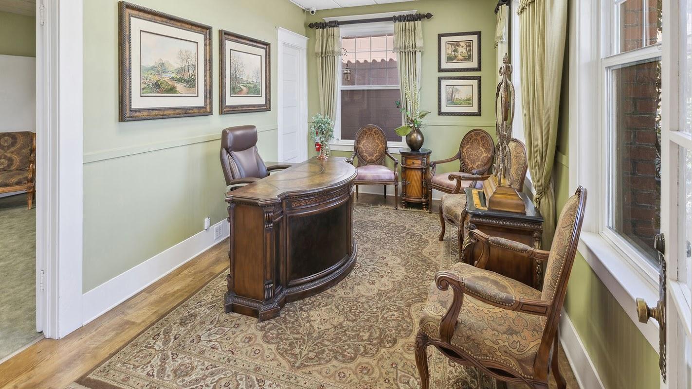 Dopkins Funeral Chapel - Orosi in Orosi California