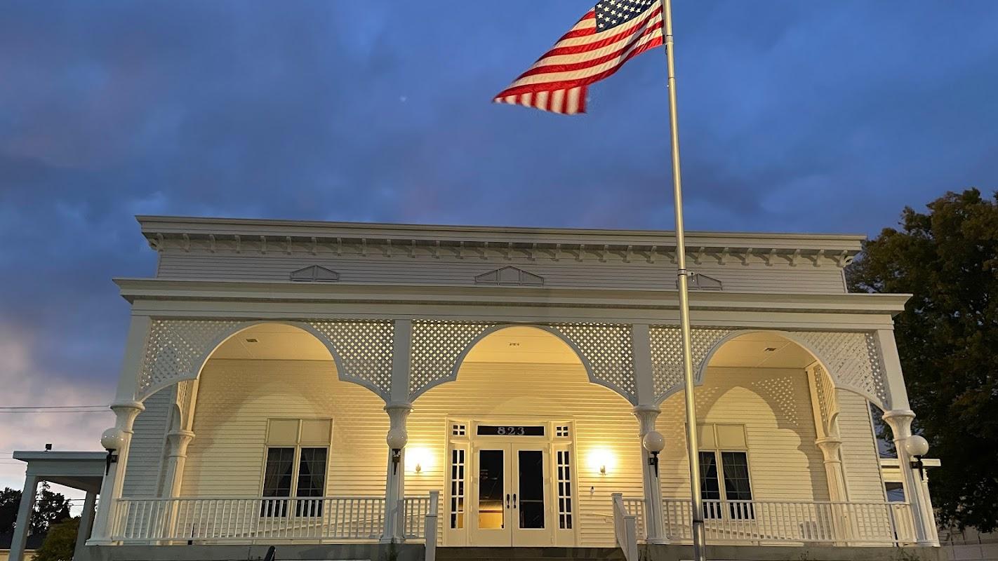 Duker & Haugh Funeral Home in Quincy Illinois