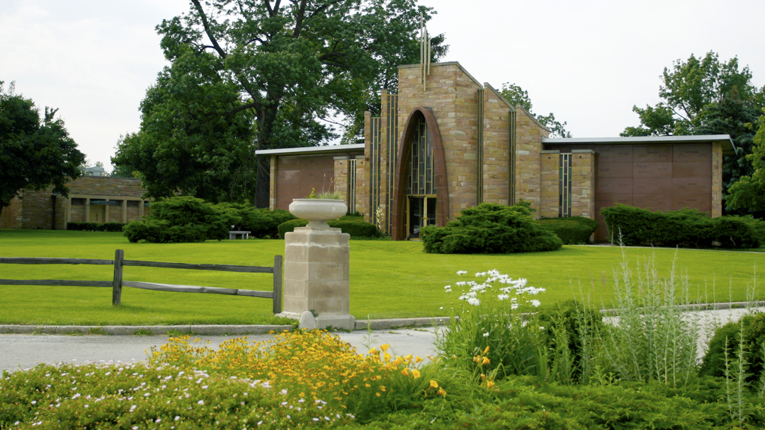 Elmlawn Memorial Park in Elmhurst Illinois