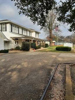 Erman Smith Funeral Home building in Pittsburg, Texas