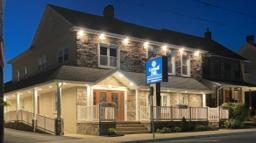 Falk Funeral Homes & Crematory building in Hellertown, Pennsylvania