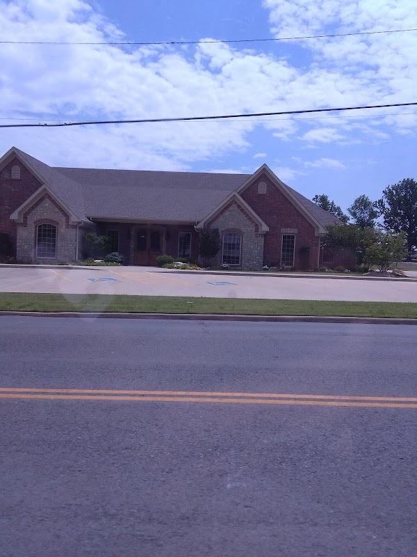 Foster-Petering Funeral Home in Muskogee Oklahoma