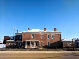 Frank E Smith Funeral Home in Lancaster Ohio