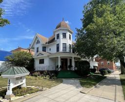 Fruland Funeral Home building in Morris, Illinois
