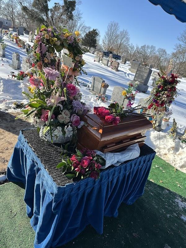 Greenlawn Funeral Home - North in Springfield Missouri