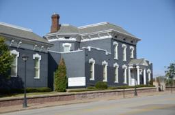 Halligan-McCabe-DeVries Funeral Home in Davenport Iowa