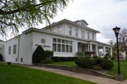 Hanley Funeral Home building in Pekin, Illinois