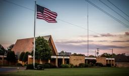Peck Funeral Home building in Hartselle, Alabama