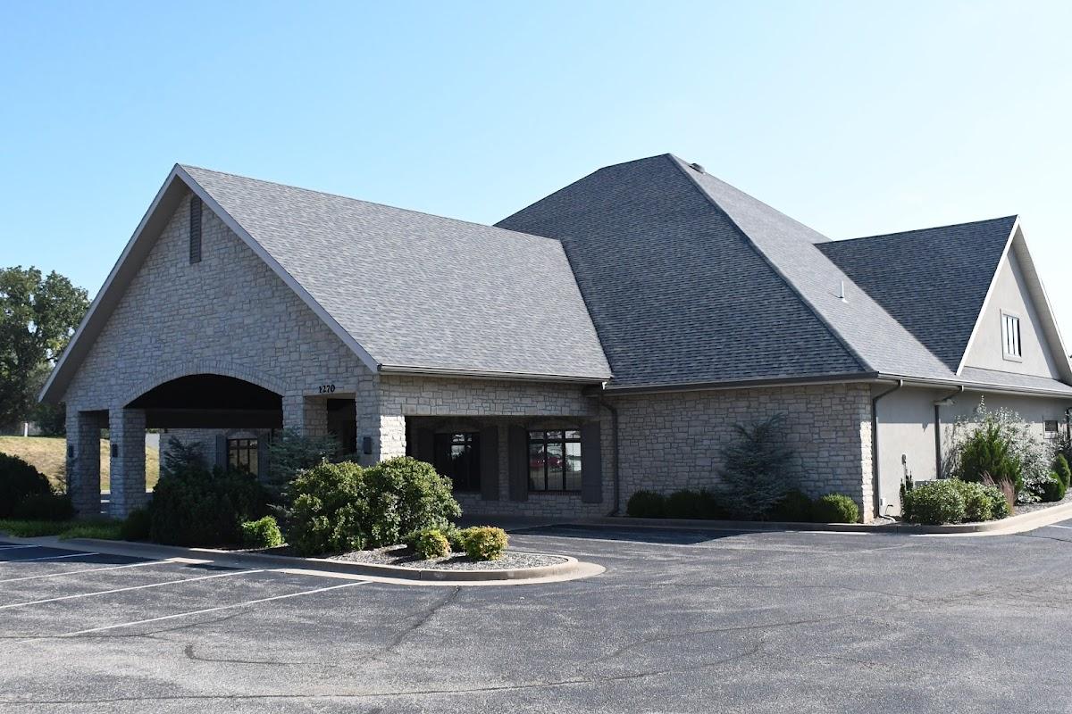 Hedges-Scott Funeral Home in Camdenton Missouri