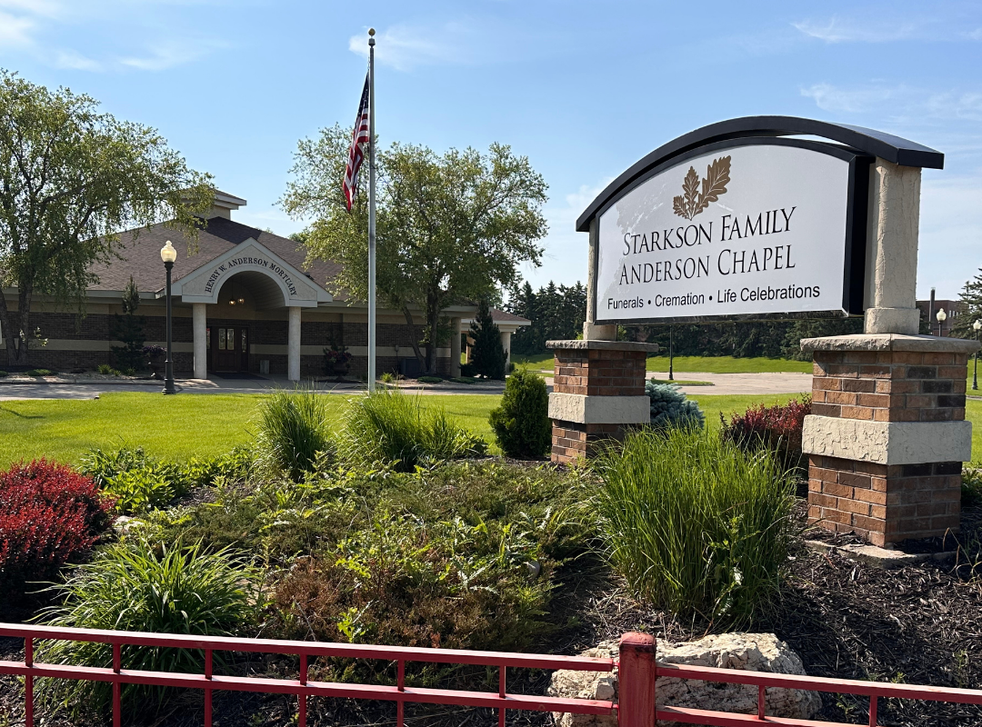 Henry W. Anderson Mortuary in Apple Valley Minnesota