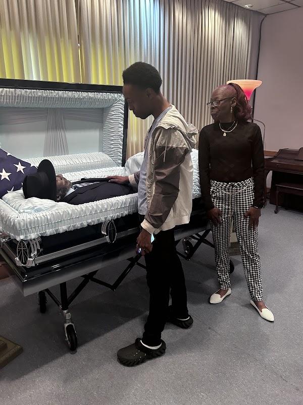 Hinton & Williams Funeral Home in East Chicago Indiana