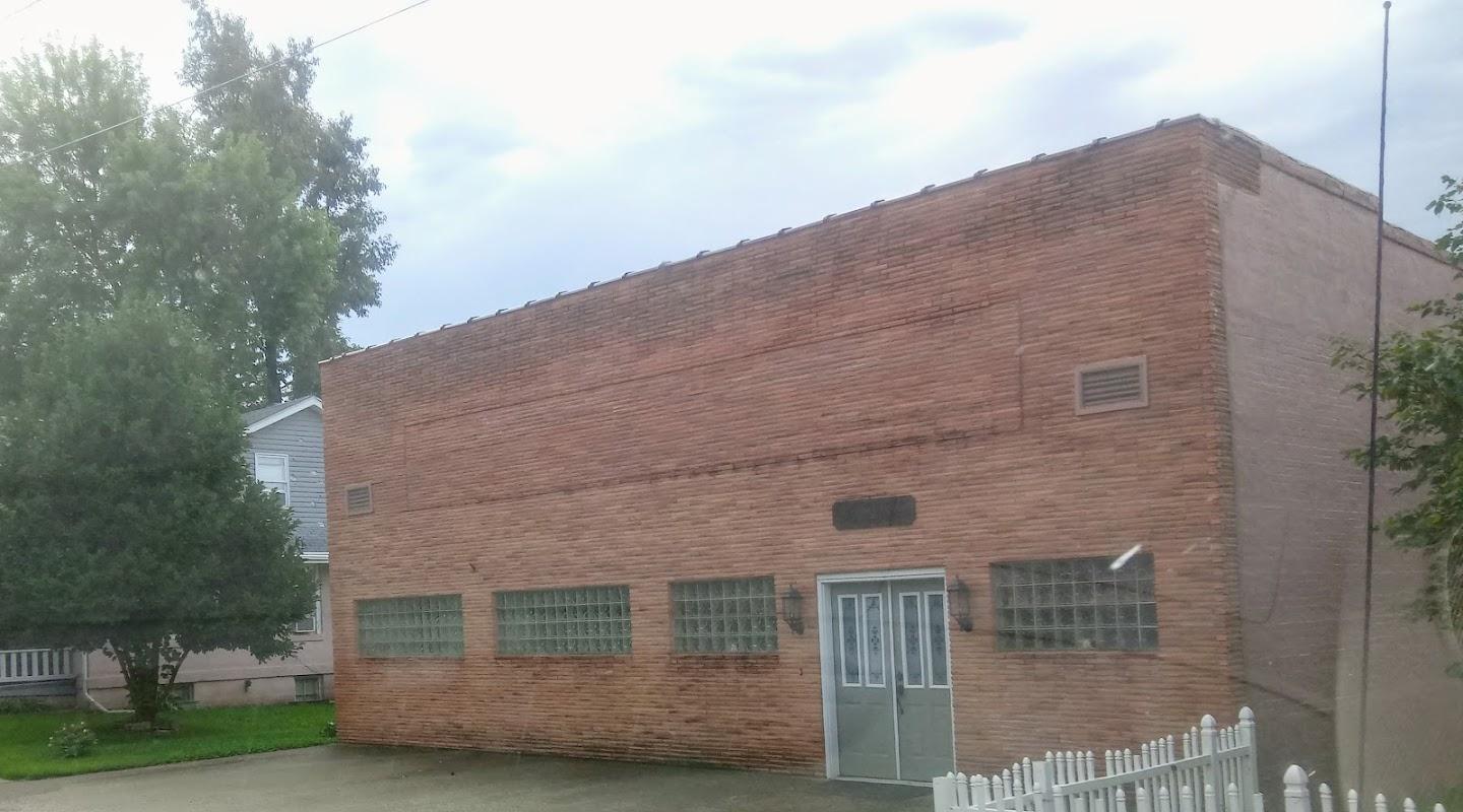 Hixson-Klein Funeral Home in Edgerton Missouri