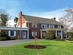 Huff & Lakjer Funeral Home in Lansdale Pennsylvania