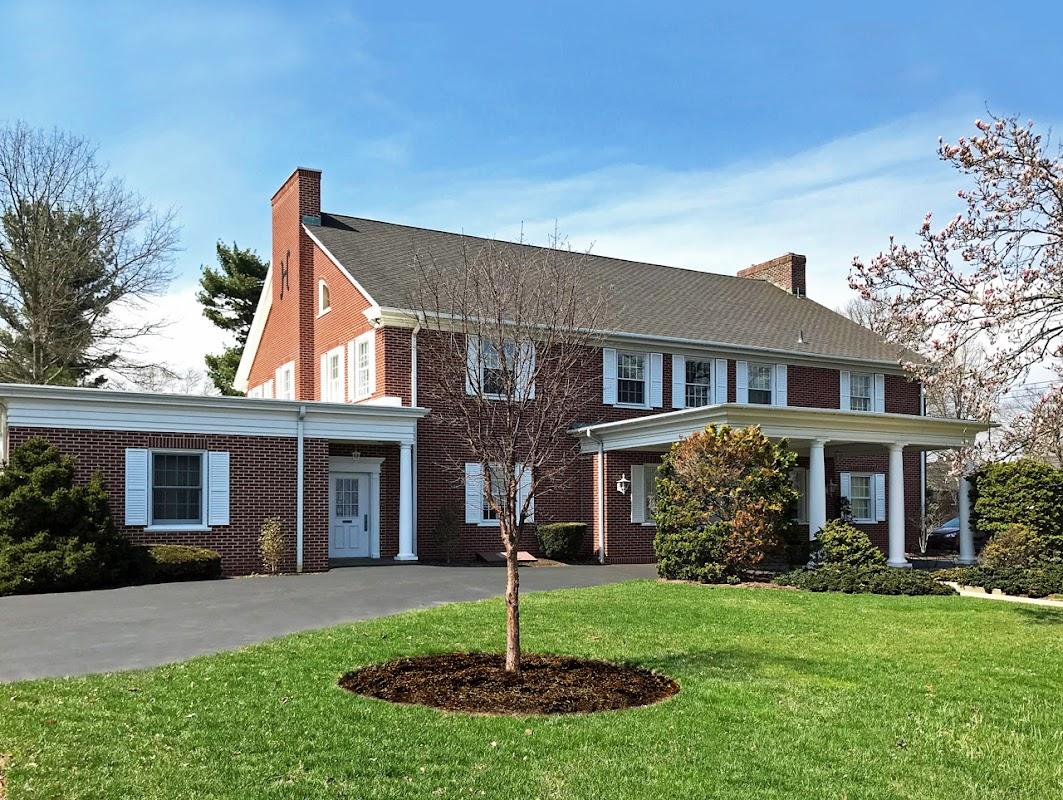 Huff & Lakjer Funeral Home in Lansdale Pennsylvania