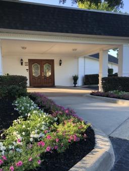 James & Sikes Funeral Home in Marianna Florida