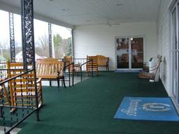 Jennings Funeral Home building in Jamestown, Tennessee