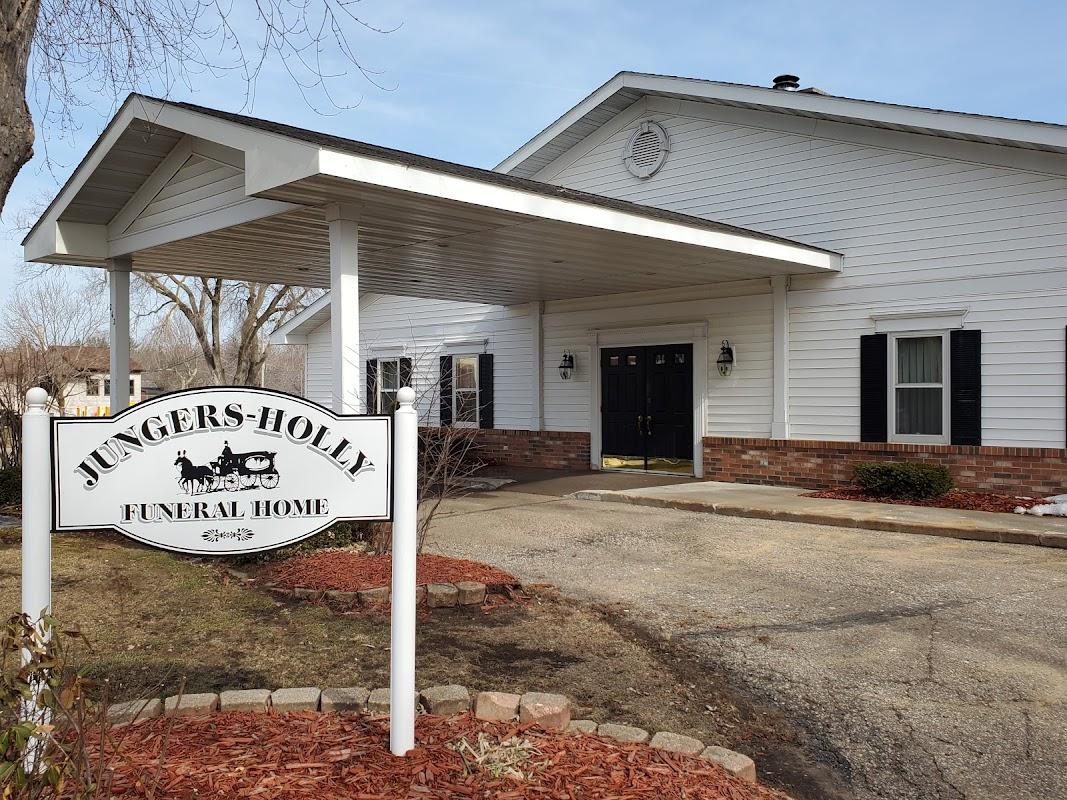 Jungers-Holly Funeral Home in Amherst Wisconsin