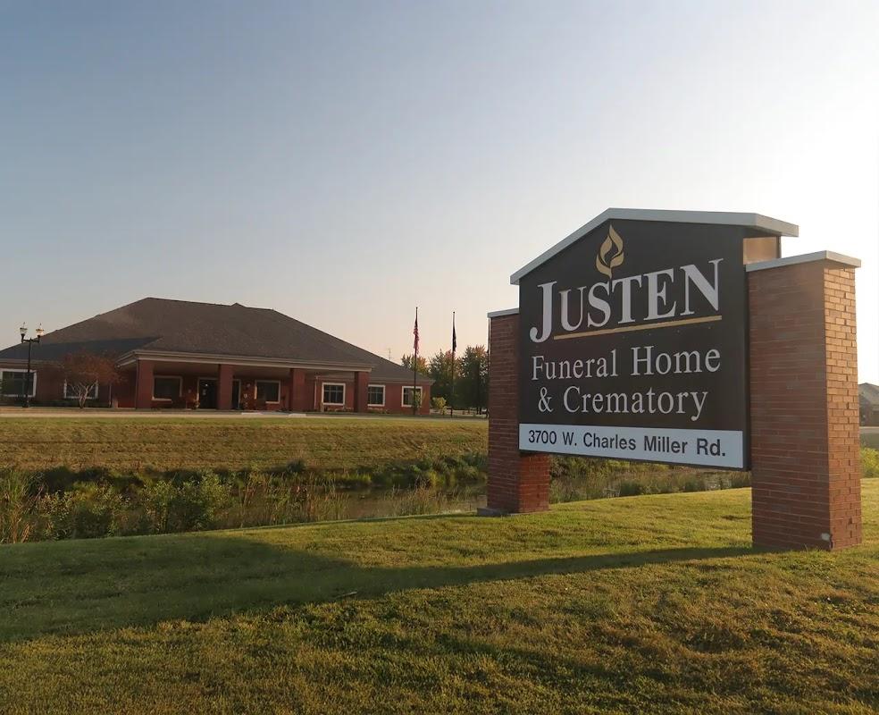 Justen Funeral Home building in McHenry, Illinois