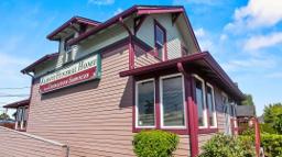 Klontz Funeral Home & Cremation Services building in Auburn, Washington