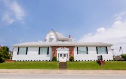 Koehler Funeral Home-Boonville Chapel in Boonville Indiana