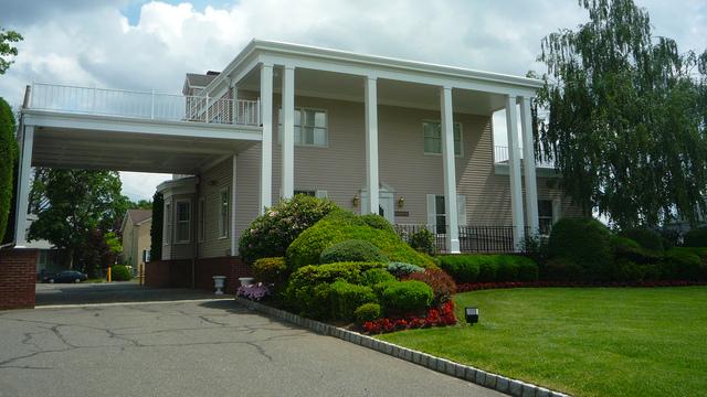 Krowicki McCracken Funeral Home in Linden New Jersey