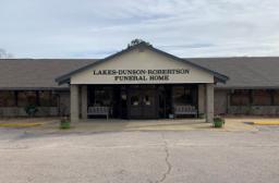 Lakes-Dunson-Robertson Funeral Home in Lagrange Georgia