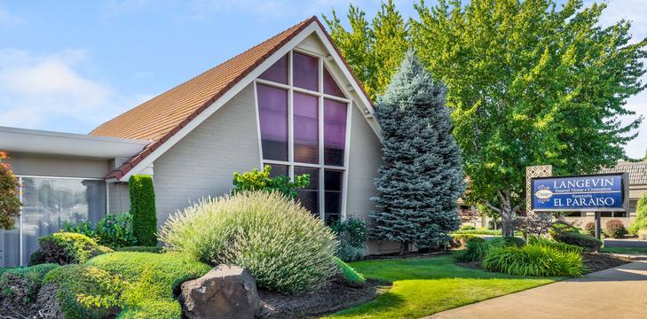 Langevin El Paraiso Funeral Home building in Yakima, Washington